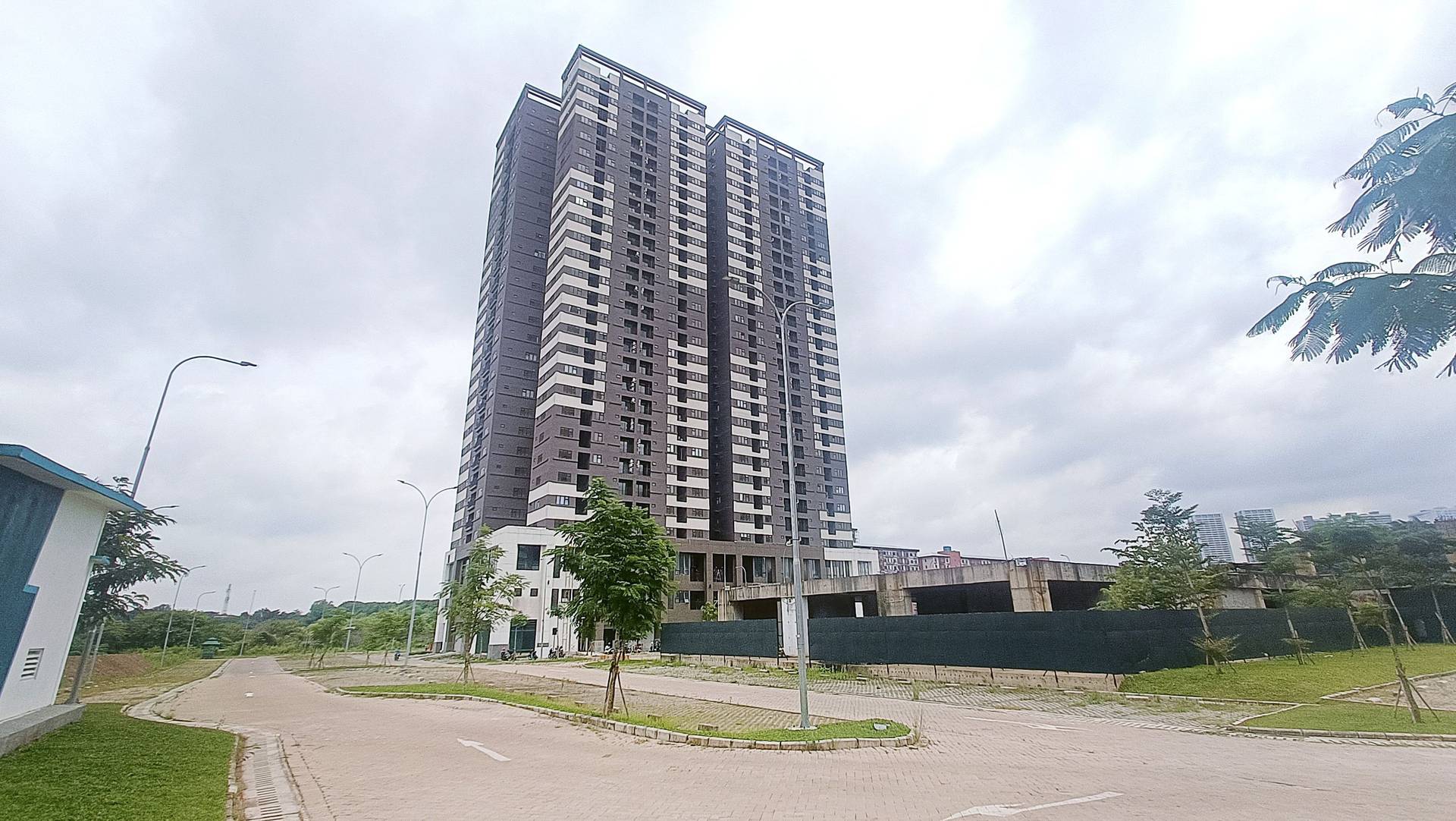 https://images.rukita.co/buildings/building/d809b44b-0f88-4241-8ab3-33a2822cdedd.jpg