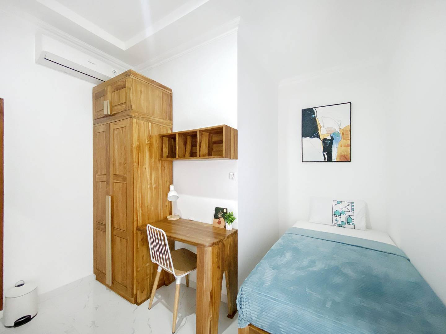 https://images.rukita.co/buildings/building/d86f0baf-686.jpg