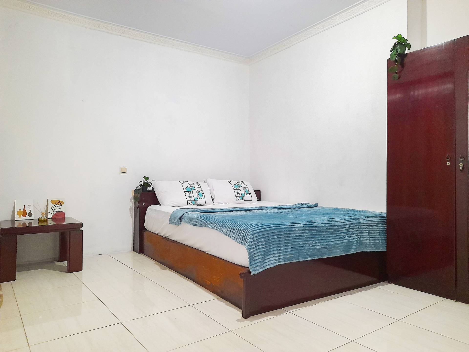 https://images.rukita.co/buildings/building/dbb9c460-3b5.jpg