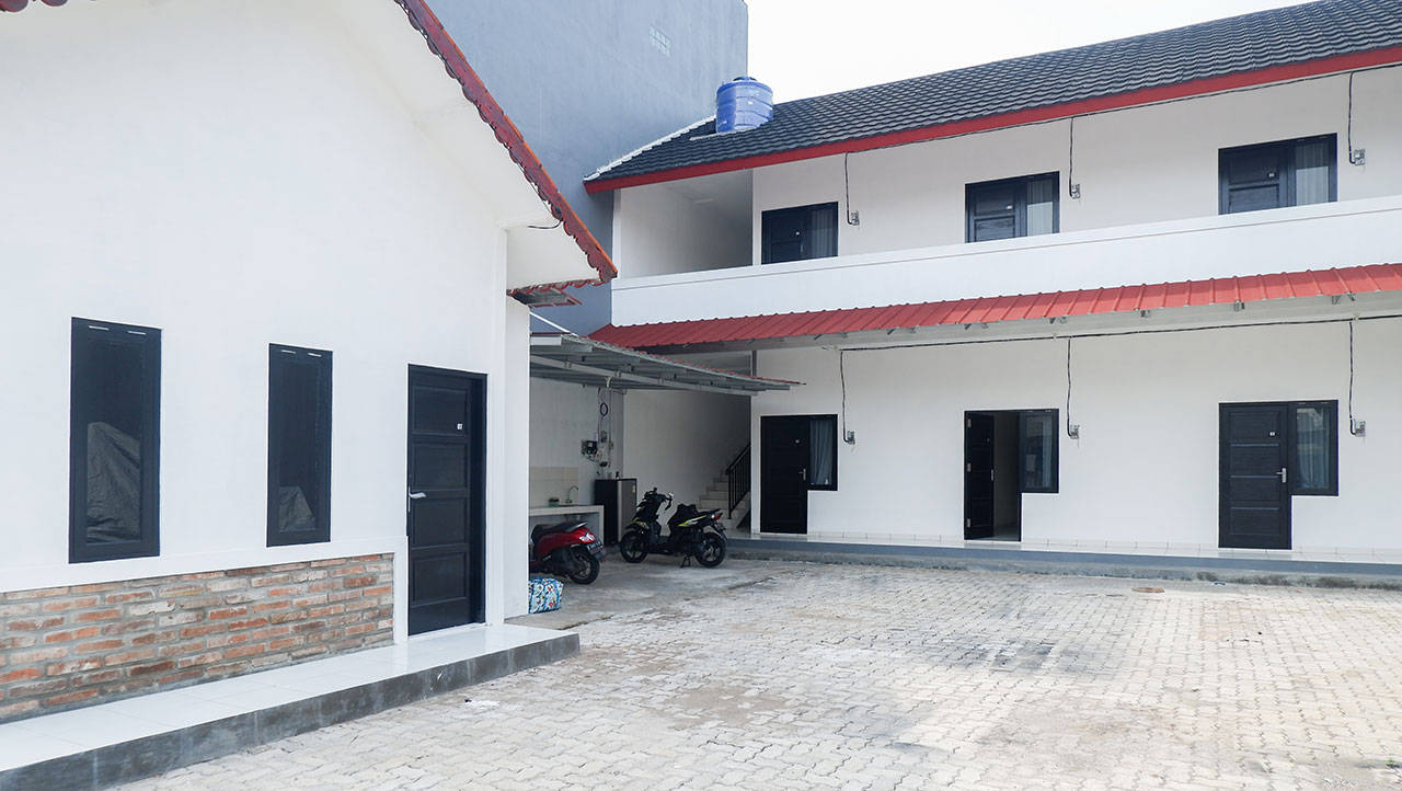 https://images.rukita.co/buildings/building/dc7ddd60-b14.jpg