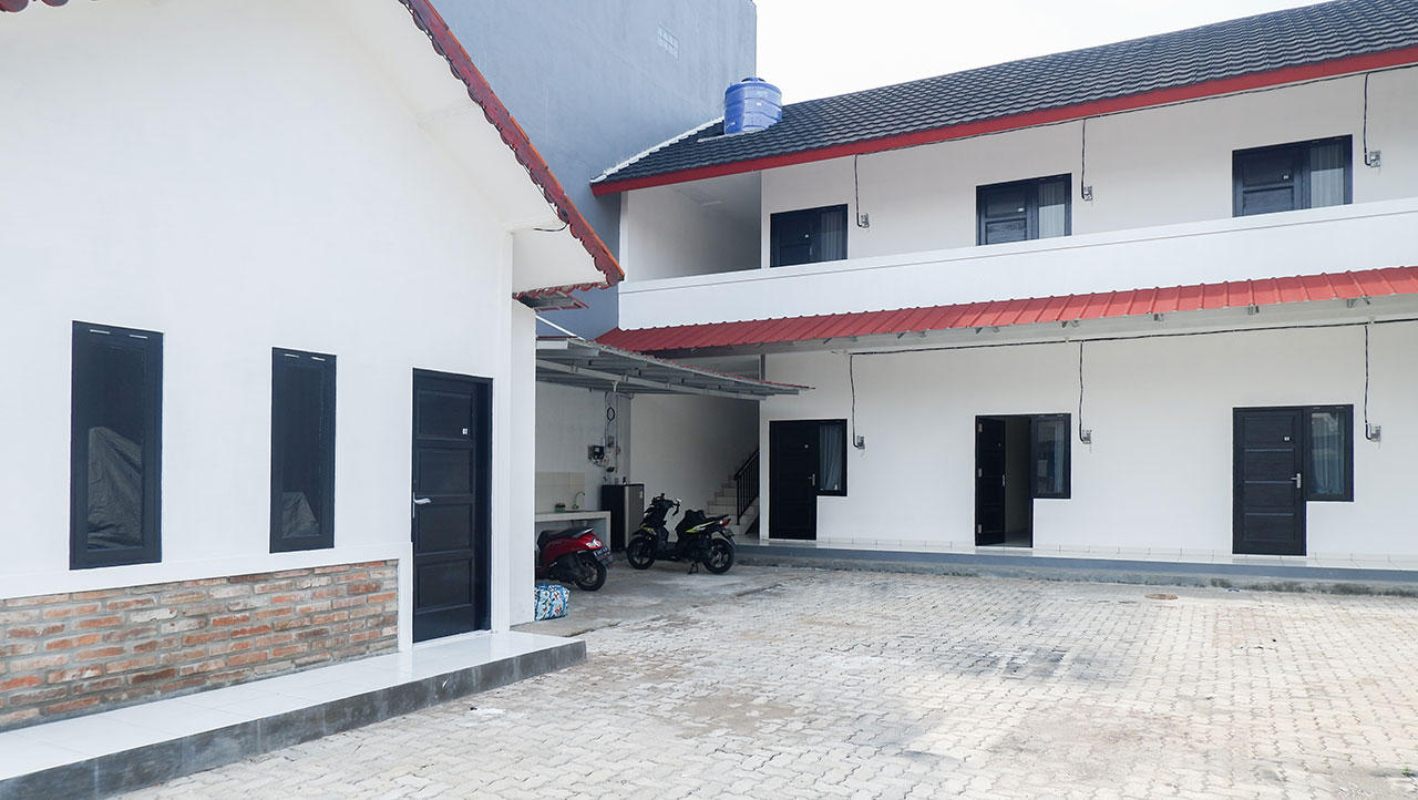 https://images.rukita.co/buildings/building/dc7ddd60-b14.jpg