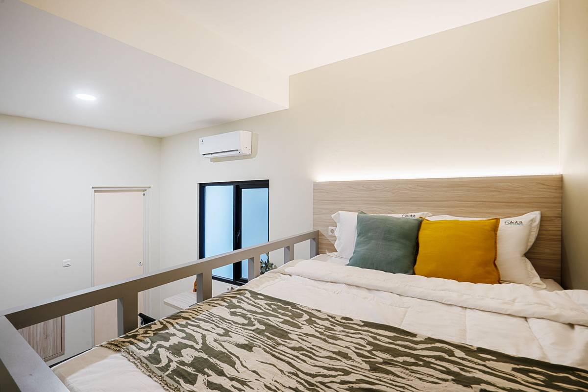 https://images.rukita.co/buildings/building/dd565f21-b9b.jpg