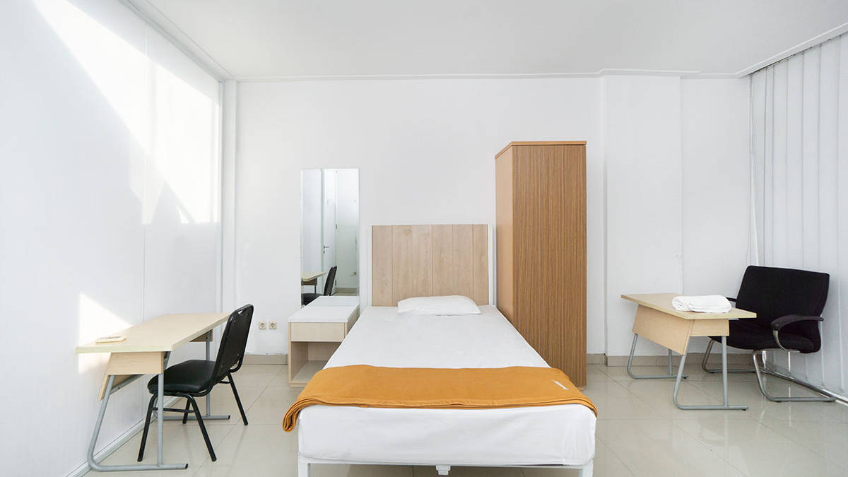 https://images.rukita.co/buildings/building/de0f5363-961.jpg