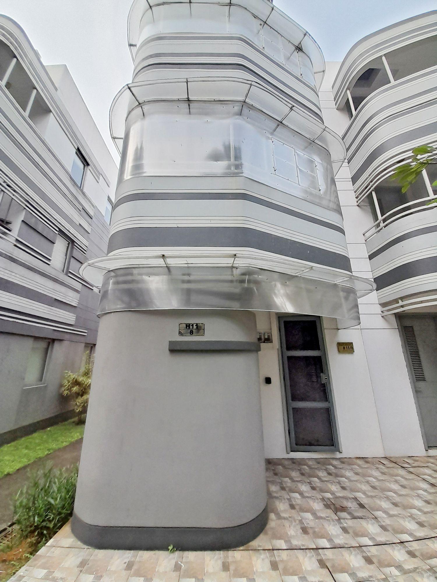 https://images.rukita.co/buildings/building/de4621a5-255.jpg