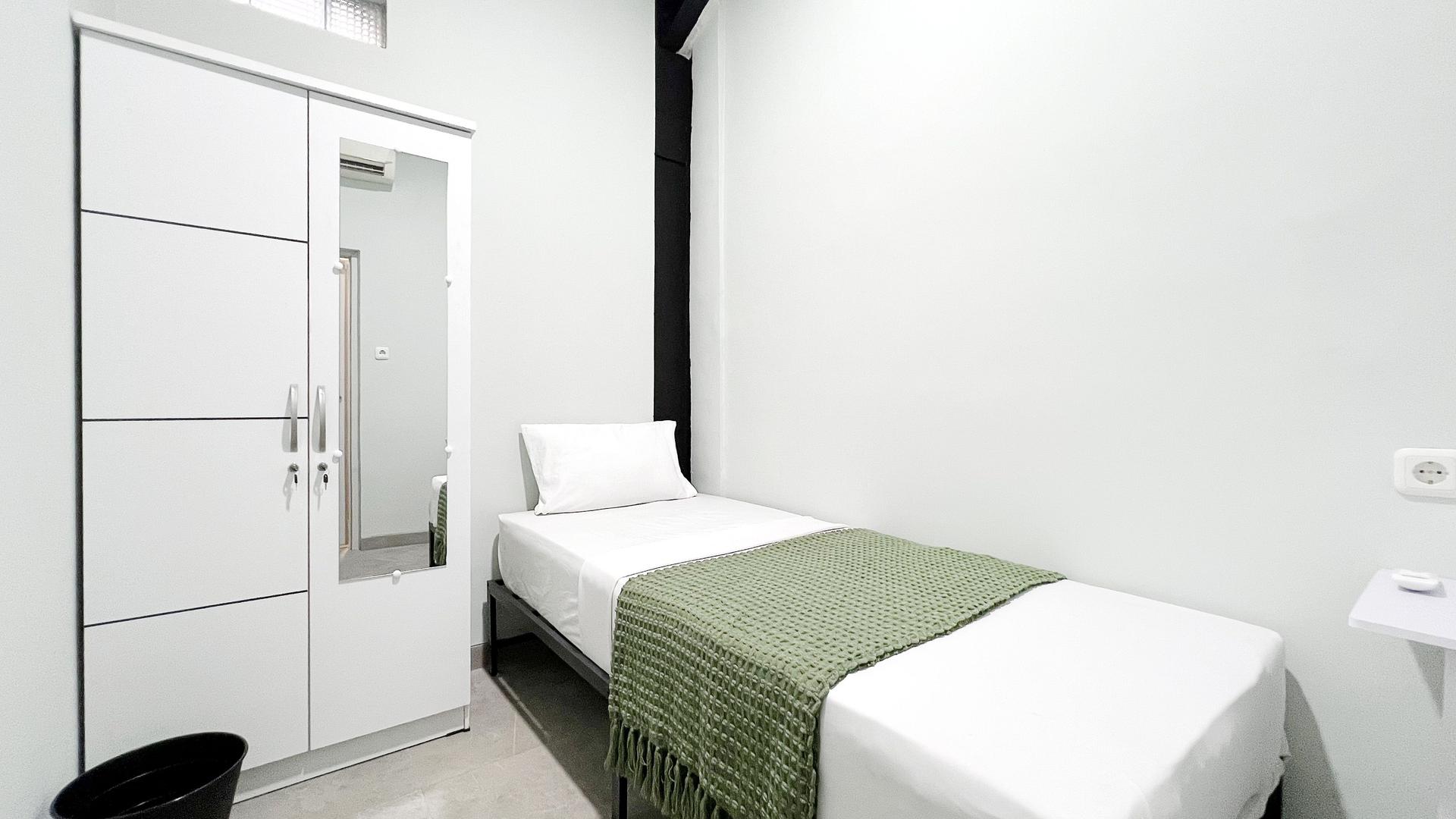 https://images.rukita.co/buildings/building/decb4ac1-7de7-4fc4-bab3-8e34d798c342.jpg