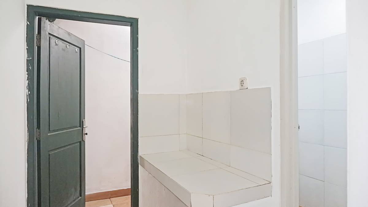 https://images.rukita.co/buildings/building/dff26df4-42a.jpg