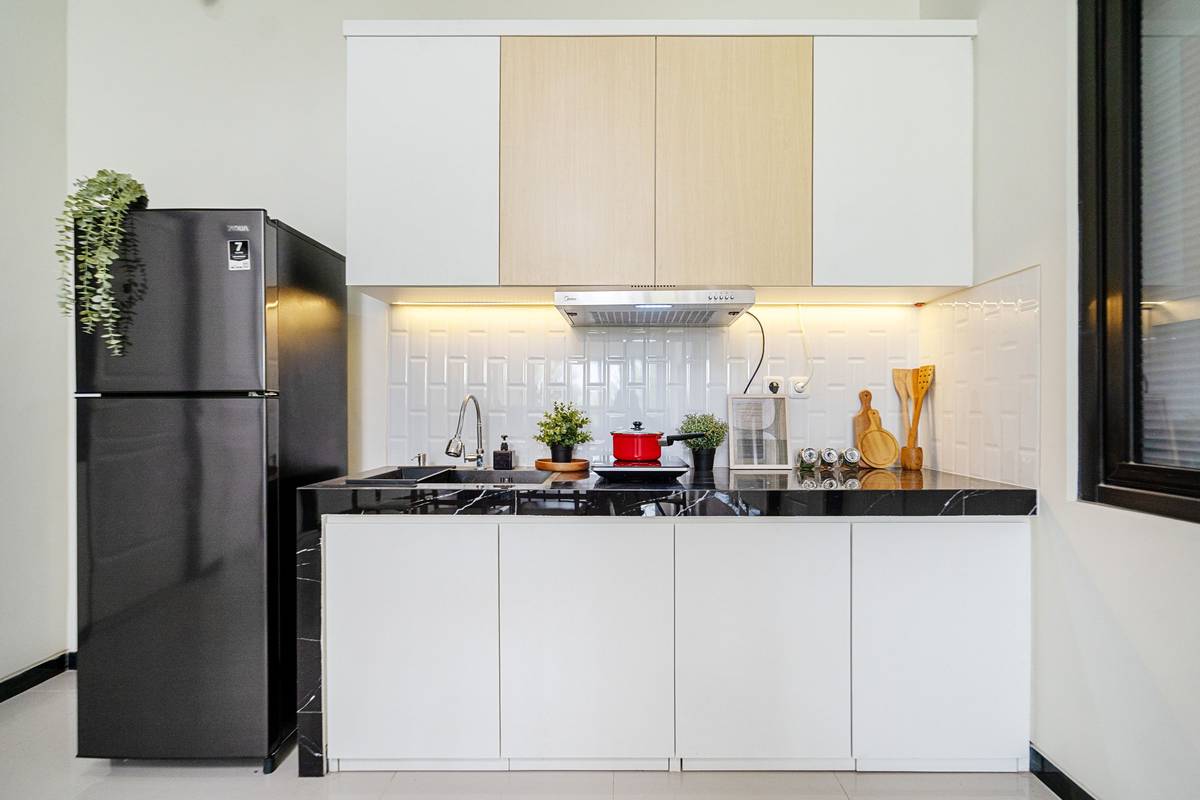https://images.rukita.co/buildings/building/e1076fd6-2fd.jpg