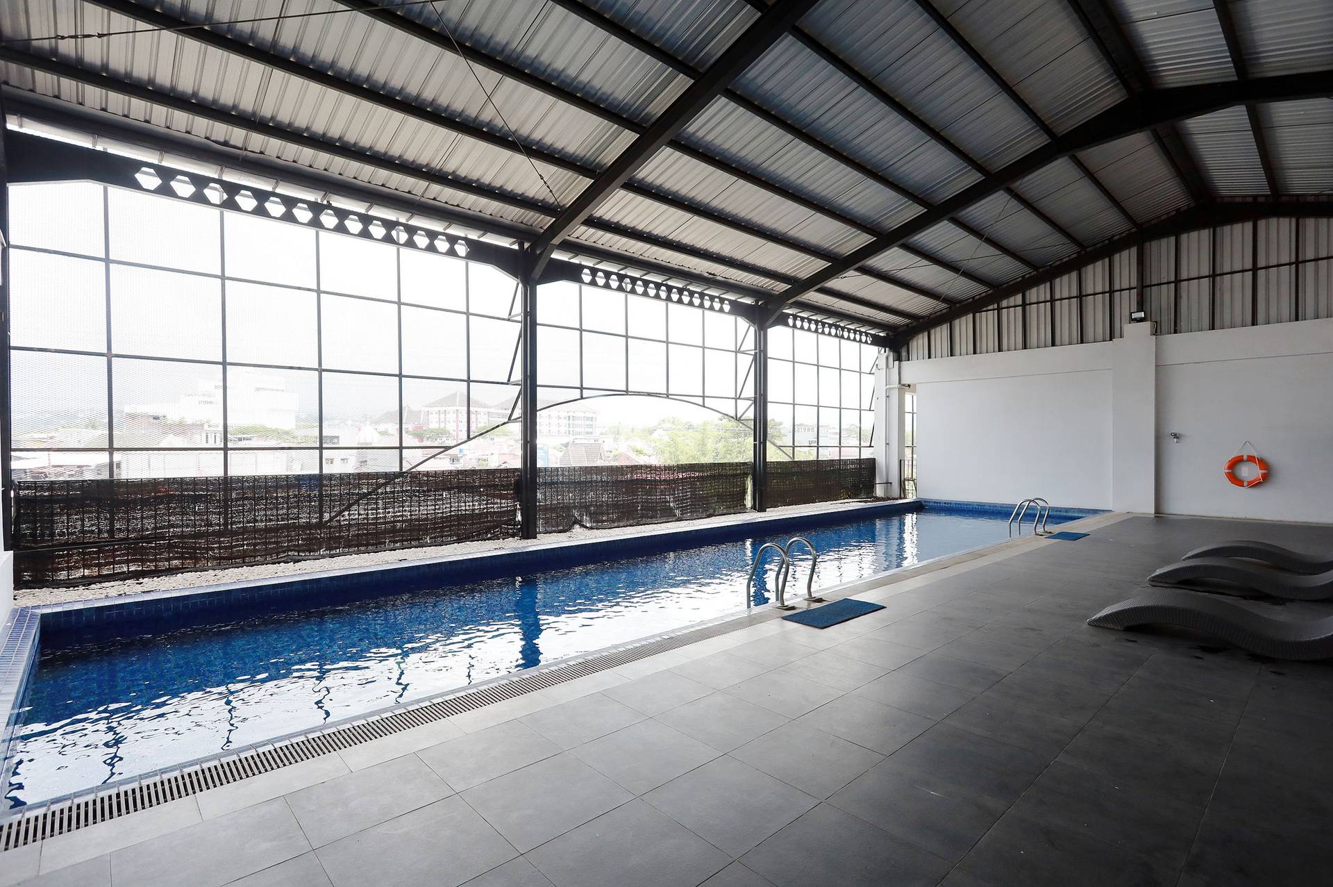 https://images.rukita.co/buildings/building/e1d9abb3-336.jpg