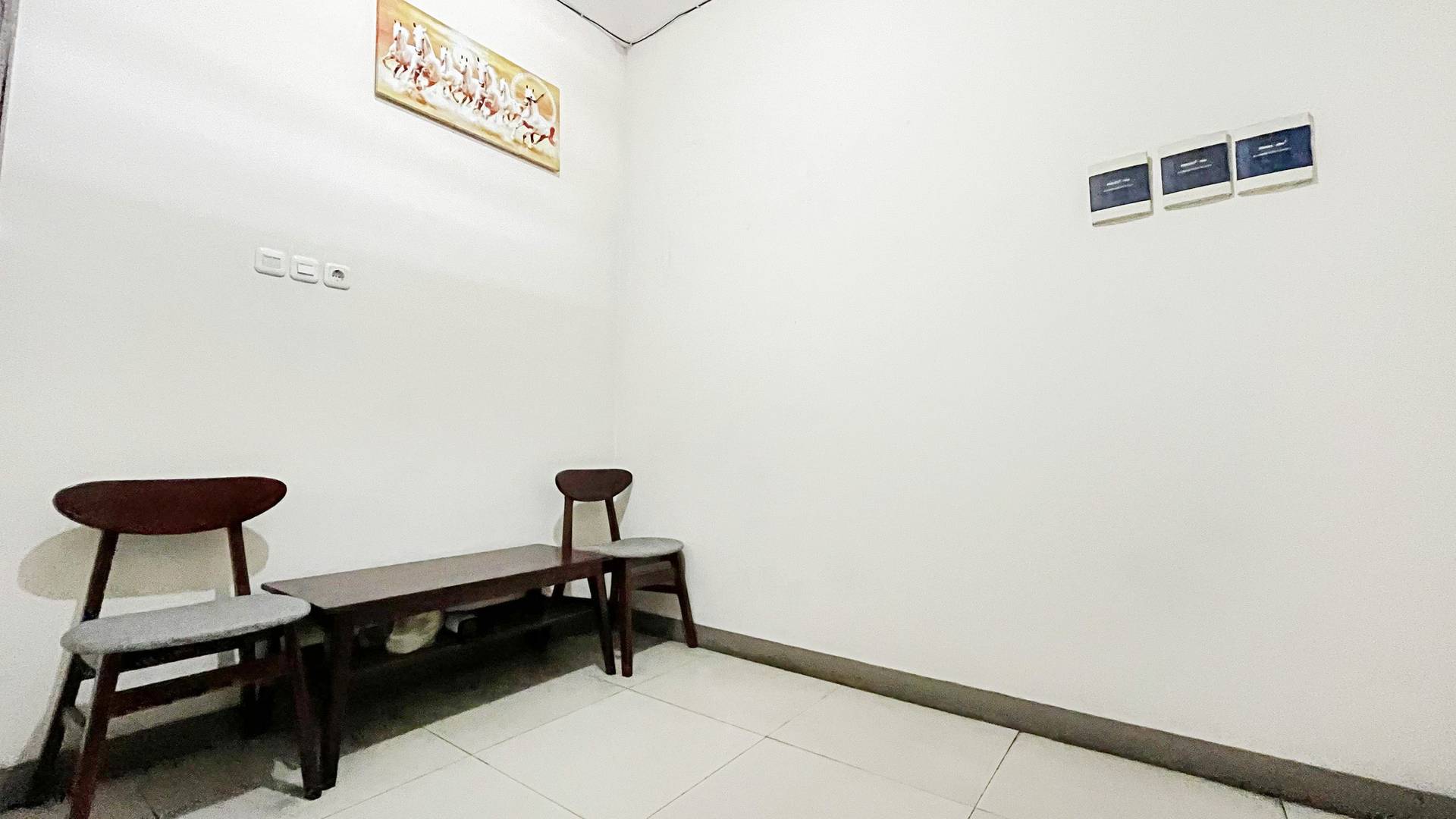 https://images.rukita.co/buildings/building/e25b10fd-337.jpg