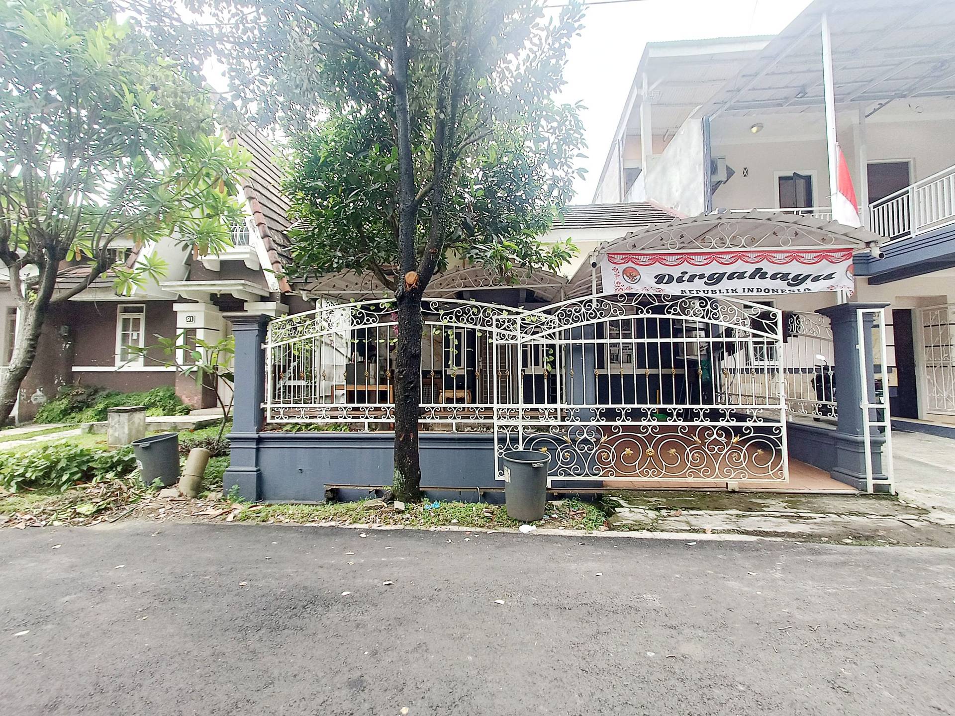 https://images.rukita.co/buildings/building/e2696550-cbda-494a-a5d7-2b4f968e1e7f.jpg