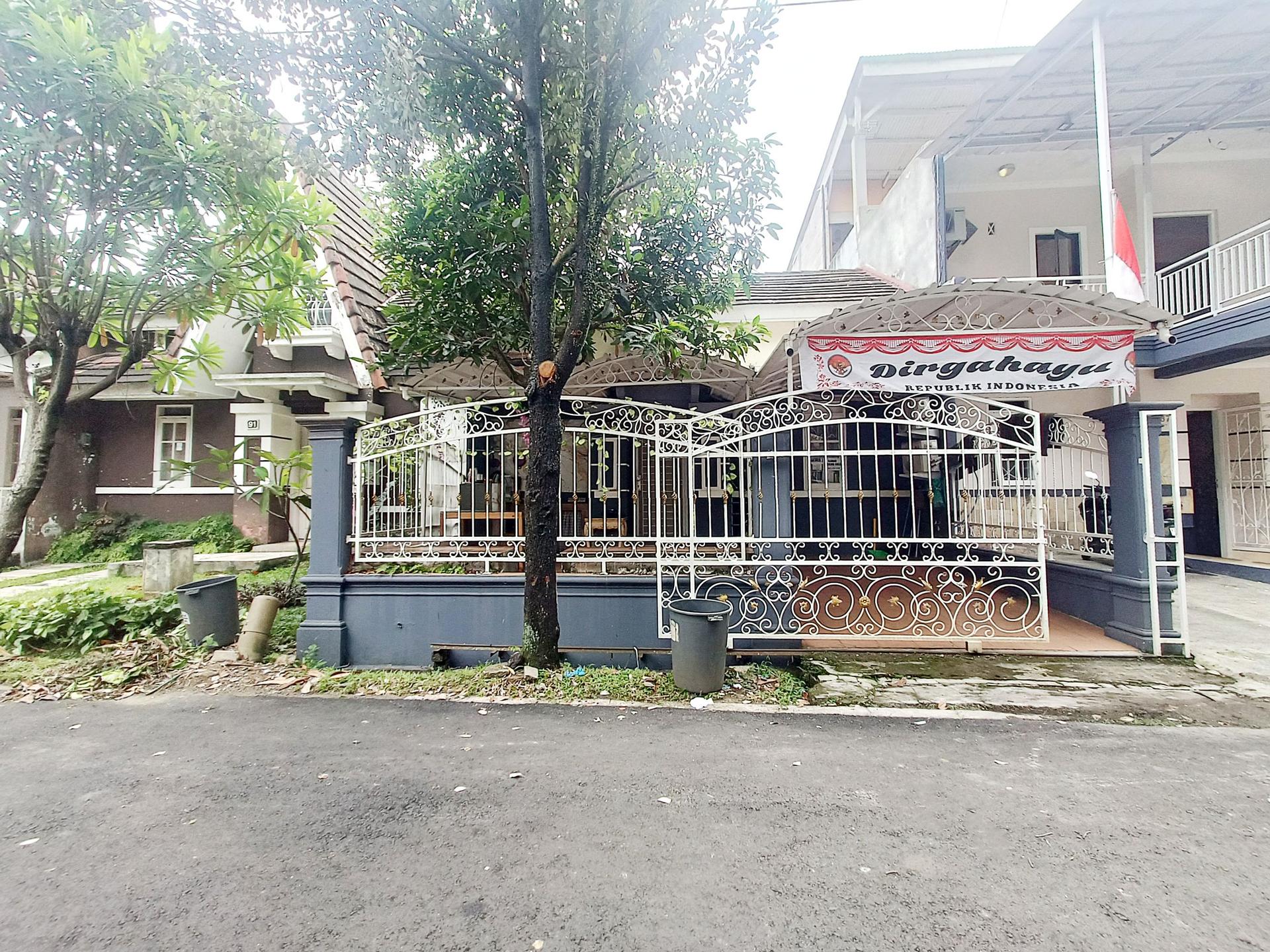 https://images.rukita.co/buildings/building/e2696550-cbda-494a-a5d7-2b4f968e1e7f.jpg