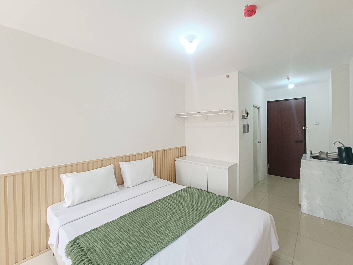 https://images.rukita.co/buildings/building/e56ee6d8-338.jpg