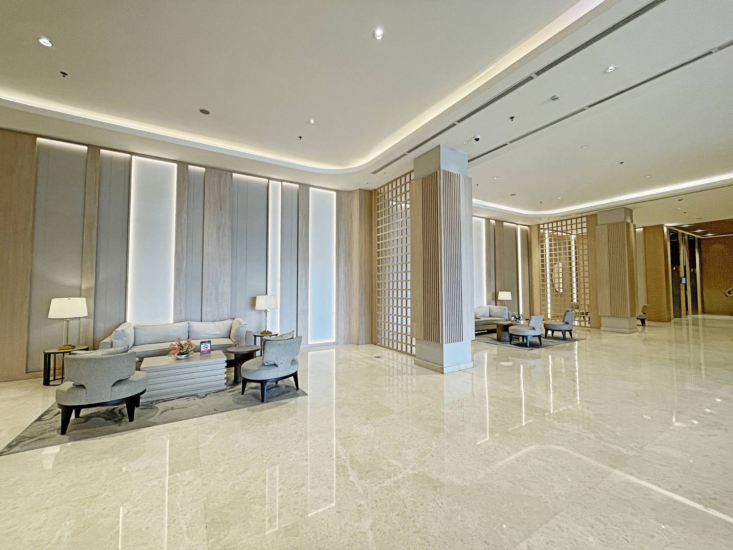 https://images.rukita.co/buildings/building/e6c31e5d-493.jpg