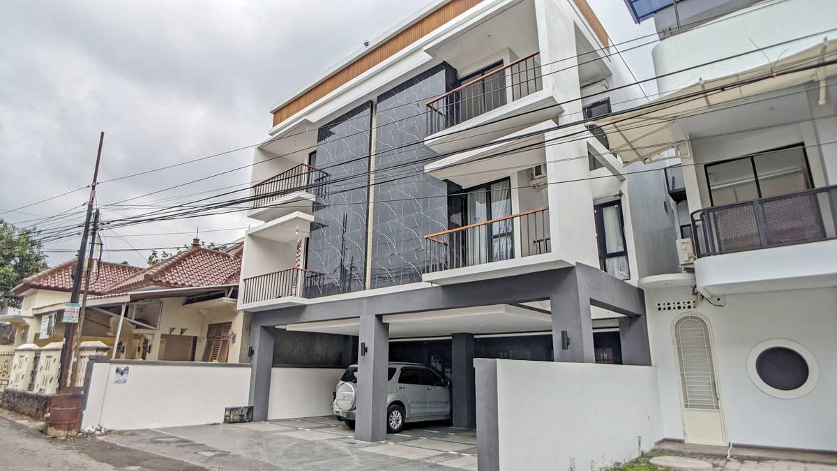https://images.rukita.co/buildings/building/e716b4d4-b87.jpg
