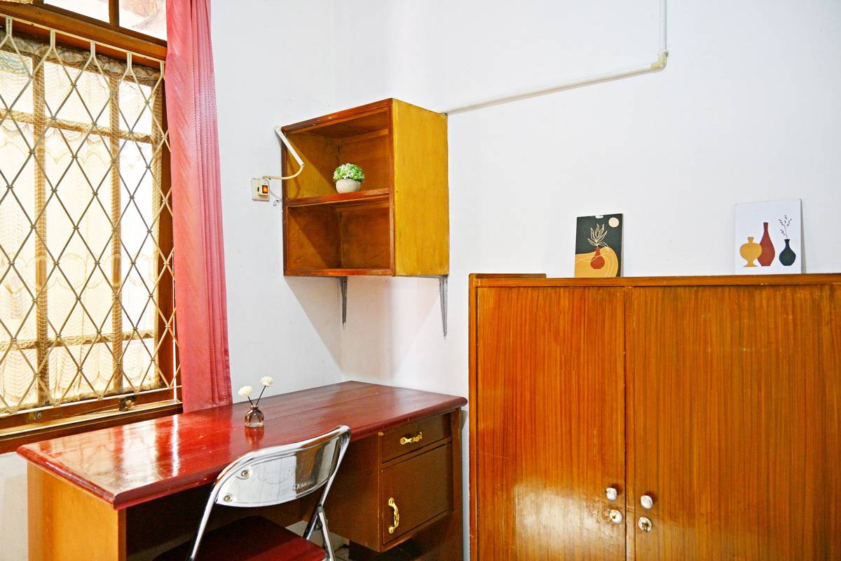 https://images.rukita.co/buildings/building/e8aafe11-e11.jpg
