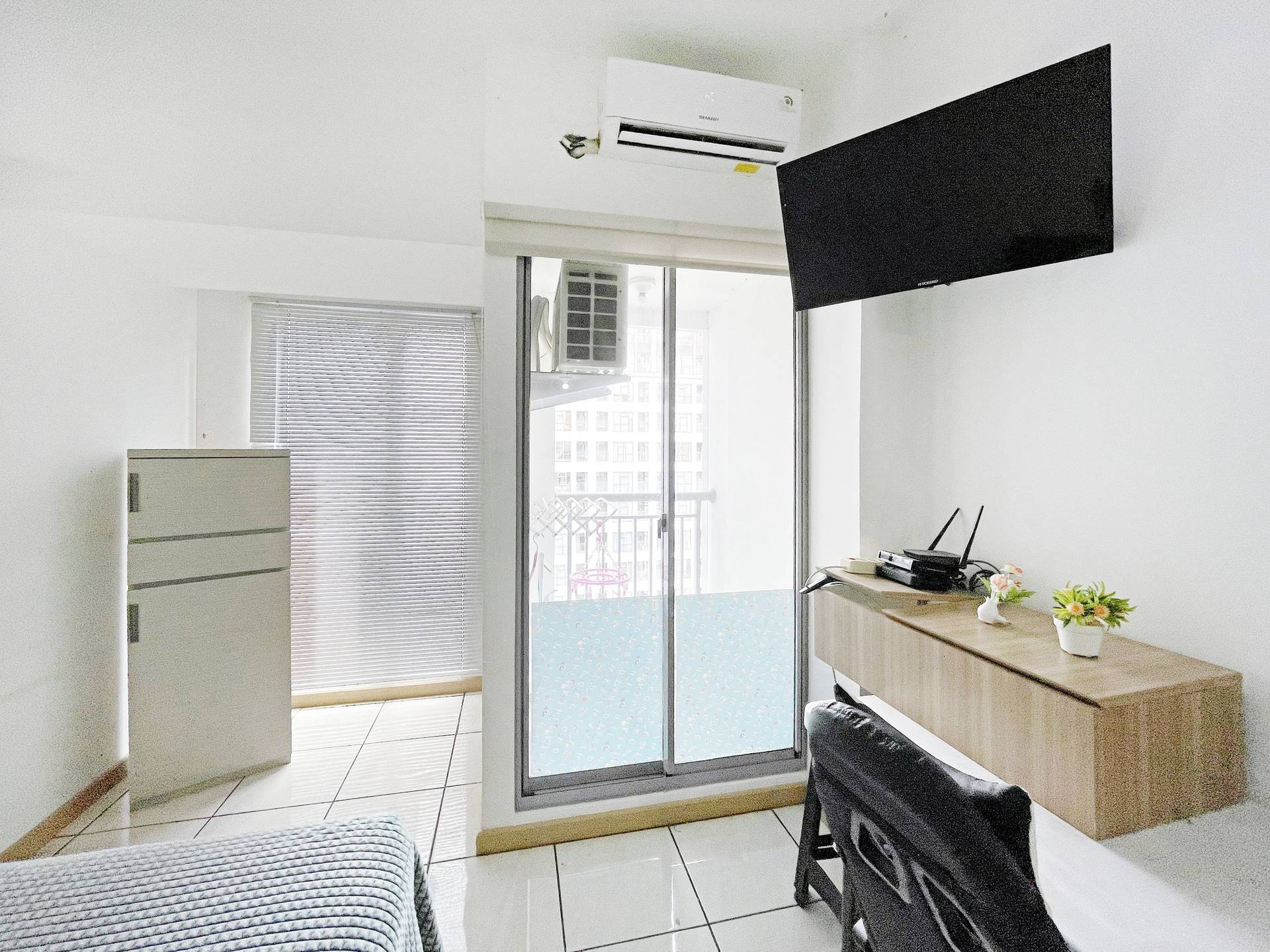 https://images.rukita.co/buildings/building/e8c08663-ce2.jpg