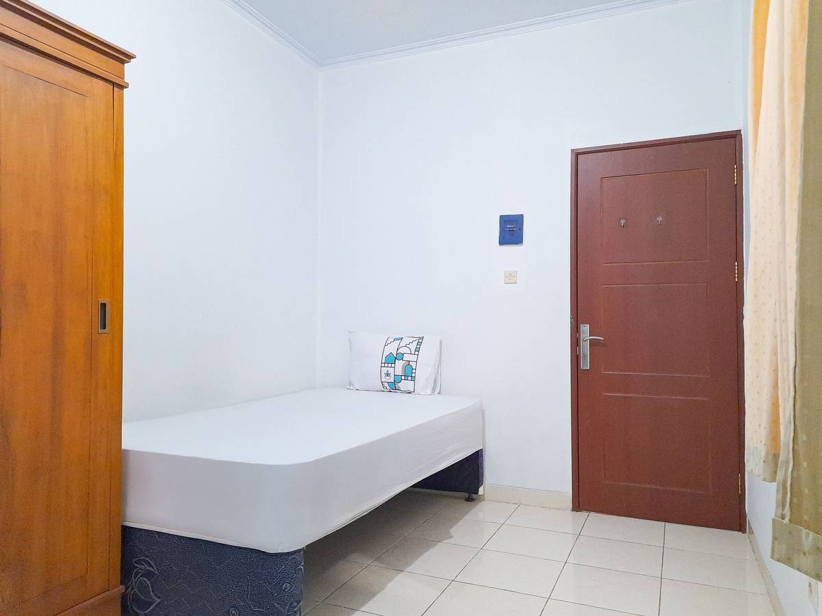 https://images.rukita.co/buildings/building/e99f08d8-badc-4475-b4ca-4d41b5399d89.jpg