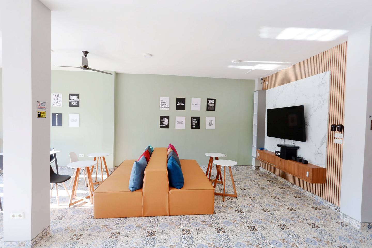 https://images.rukita.co/buildings/building/e9e10600-eed.jpg