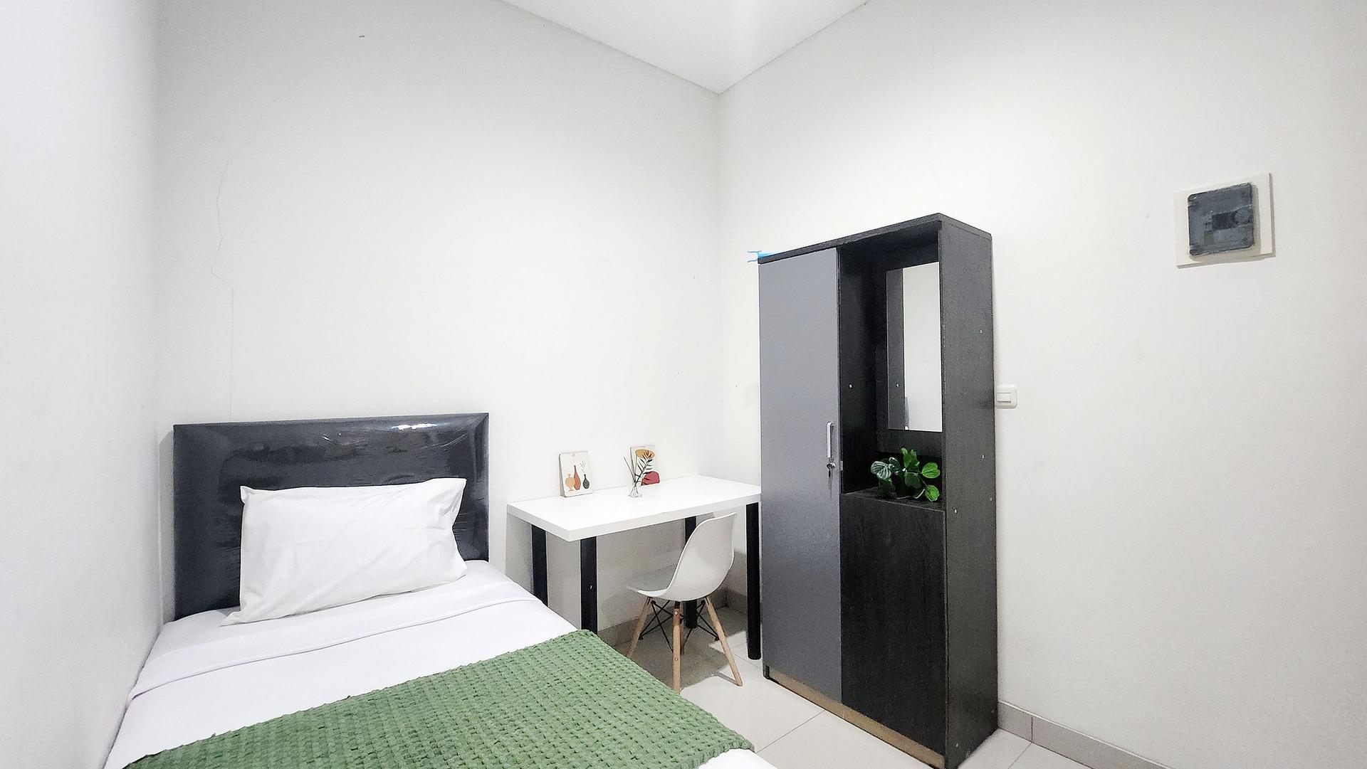 https://images.rukita.co/buildings/building/eb184e7f-624.jpg
