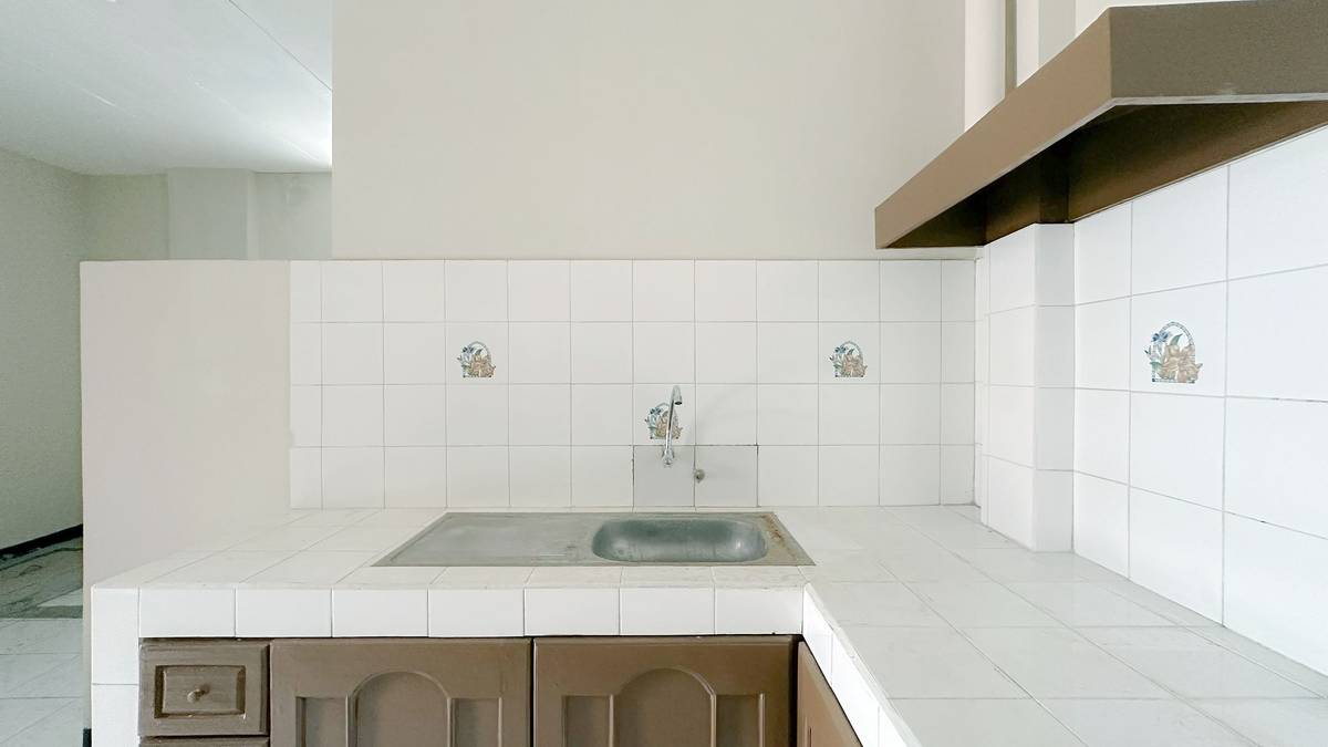 https://images.rukita.co/buildings/building/ec1cf52a-86e.jpg