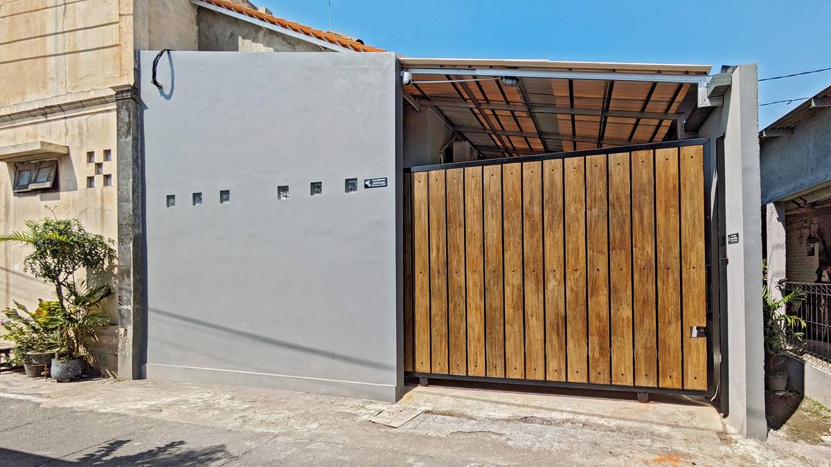 https://images.rukita.co/buildings/building/ecd4c763-9e3.jpg
