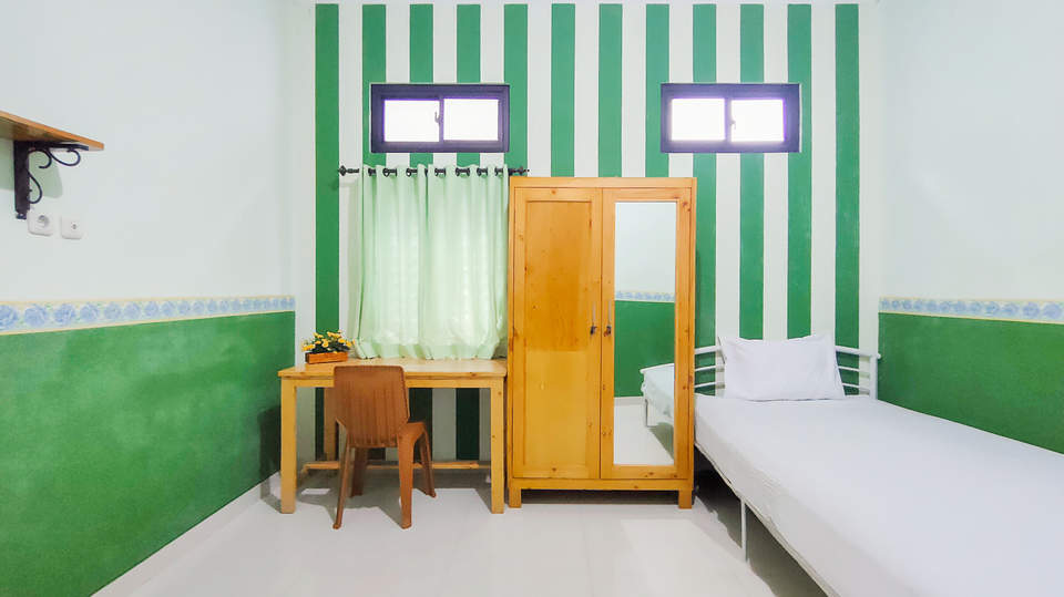 Foto Rukita Unit Puteri Kost Roemah Hijau Cijantung