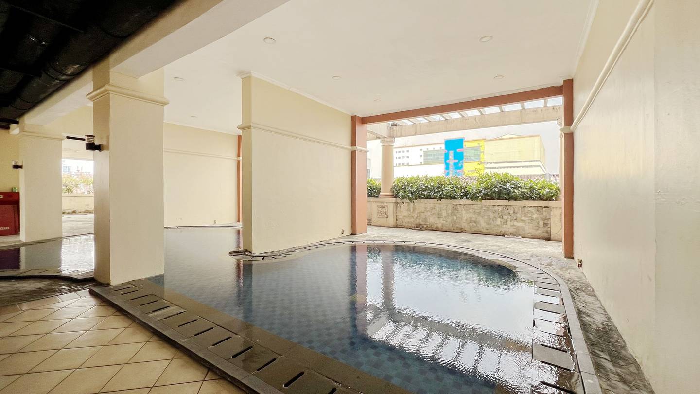 https://images.rukita.co/buildings/building/eea0a890-f6f.jpg