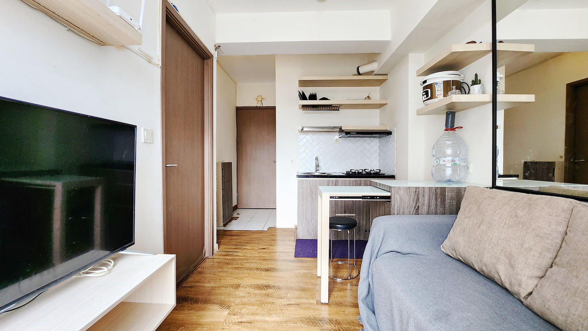 https://images.rukita.co/buildings/building/eee59912-b88.jpg