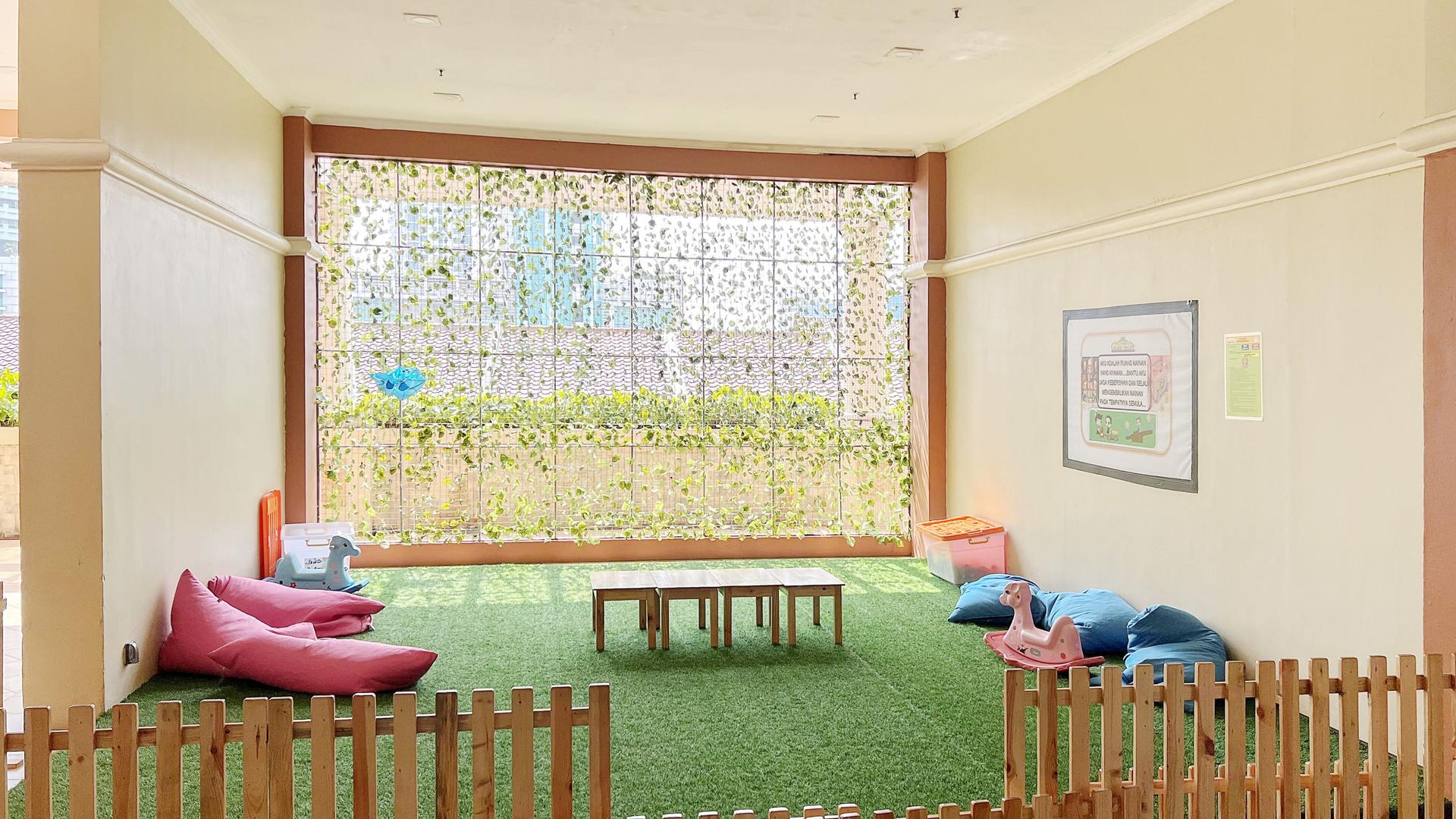https://images.rukita.co/buildings/building/eee8153a-b79.jpg