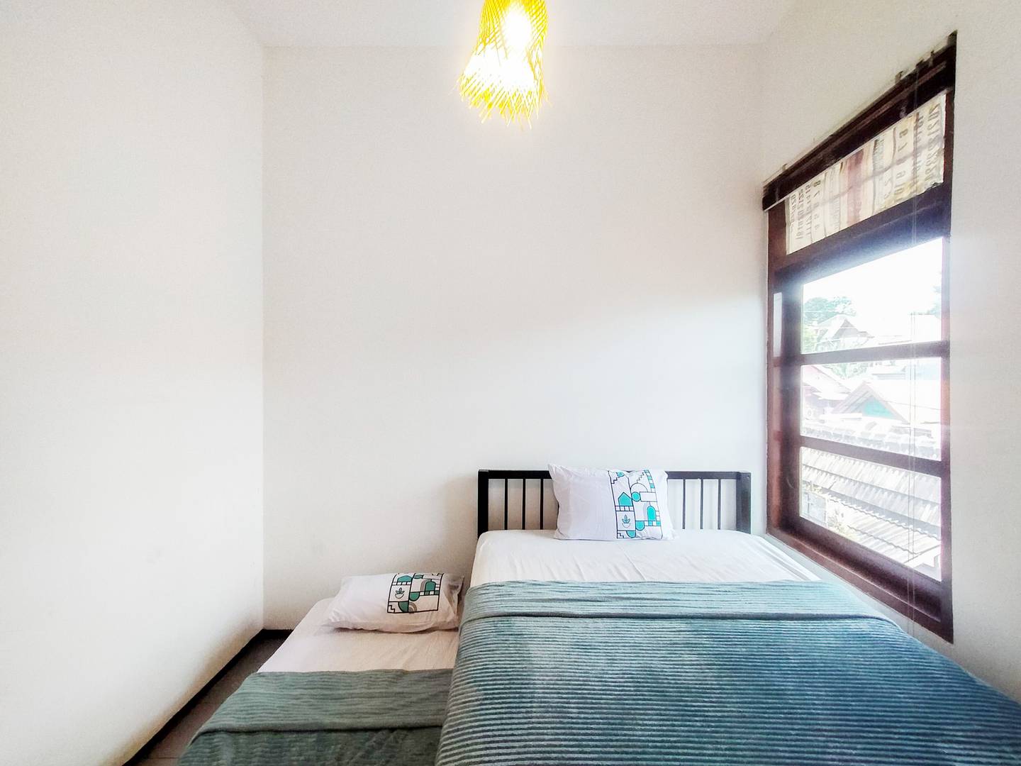 https://images.rukita.co/buildings/building/ef1e9799-301.jpg
