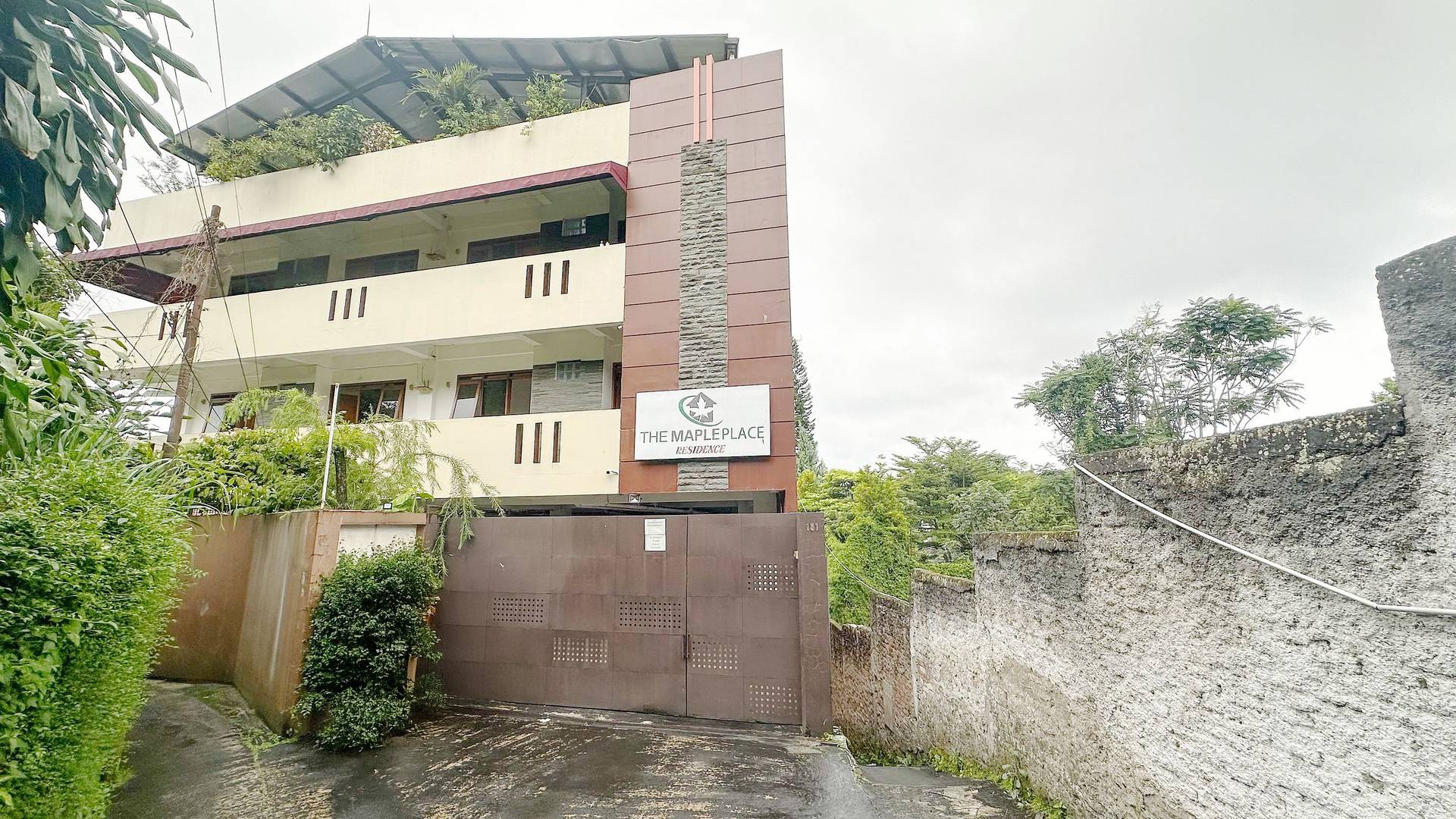 https://images.rukita.co/buildings/building/ef5f1410-d55.jpg