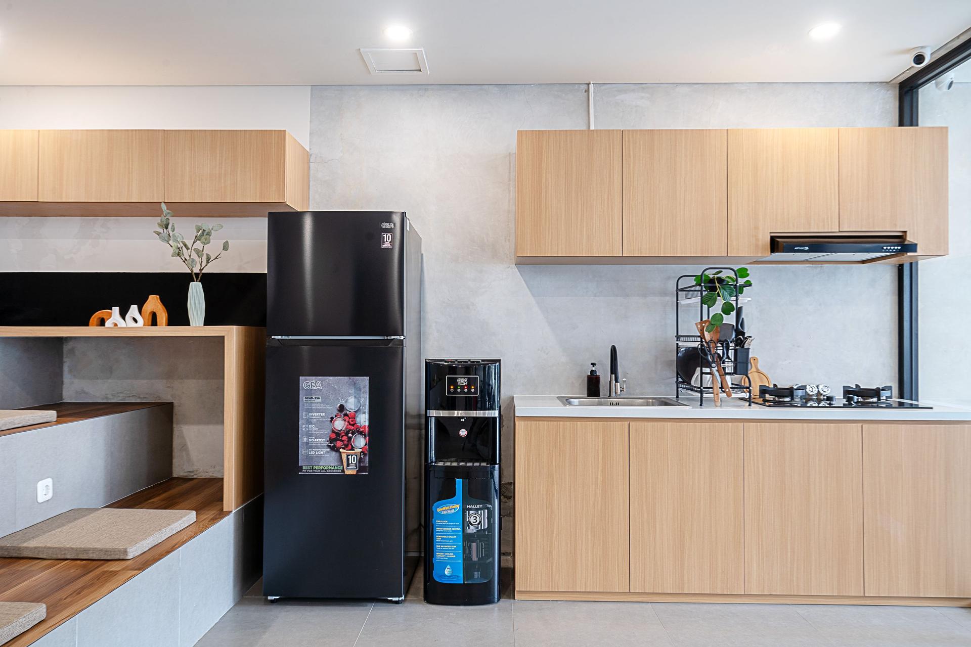 https://images.rukita.co/buildings/building/ef81d854-20e.jpg