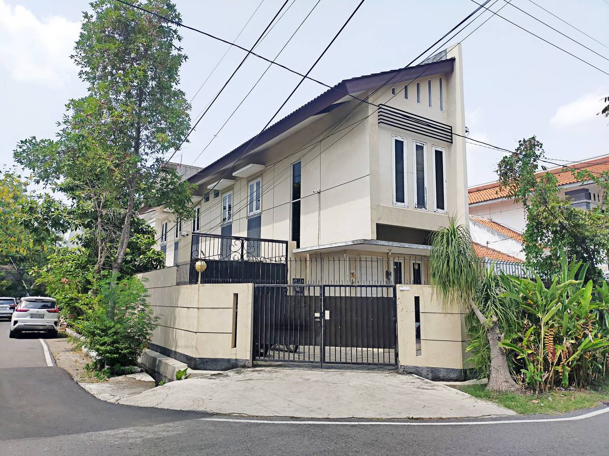https://images.rukita.co/buildings/building/efc84e09-a90.jpg