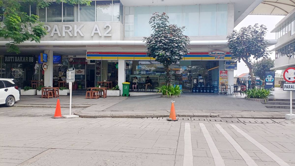 https://images.rukita.co/buildings/building/f1115f7b-db4.jpg