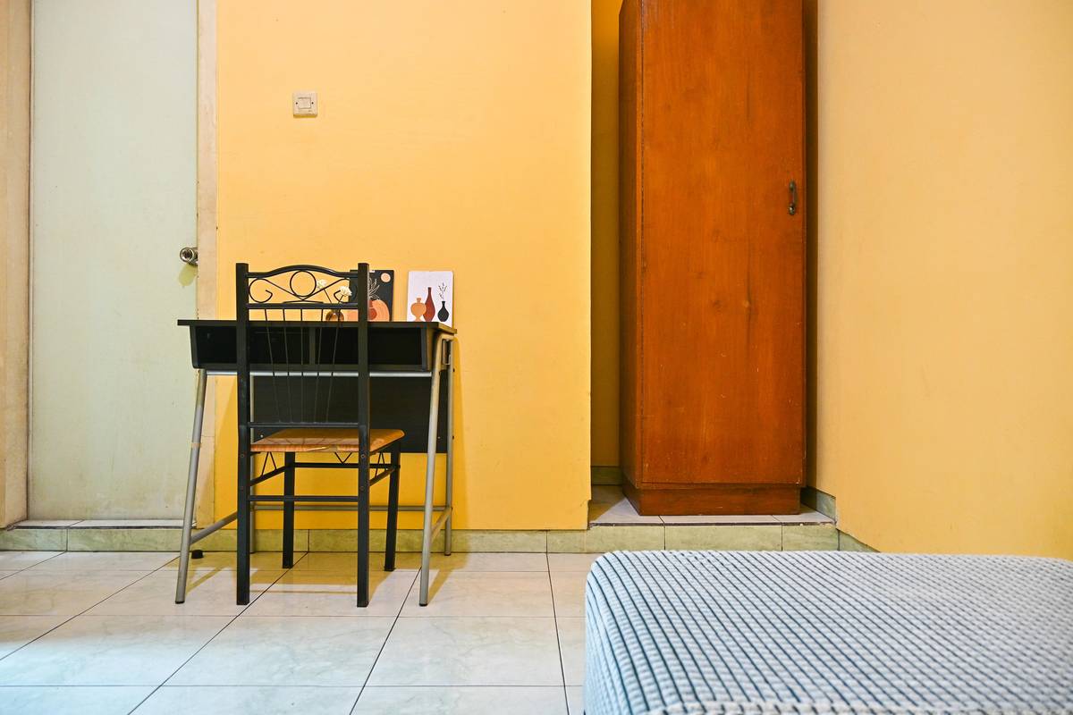 https://images.rukita.co/buildings/building/f1bb8087-596.jpg