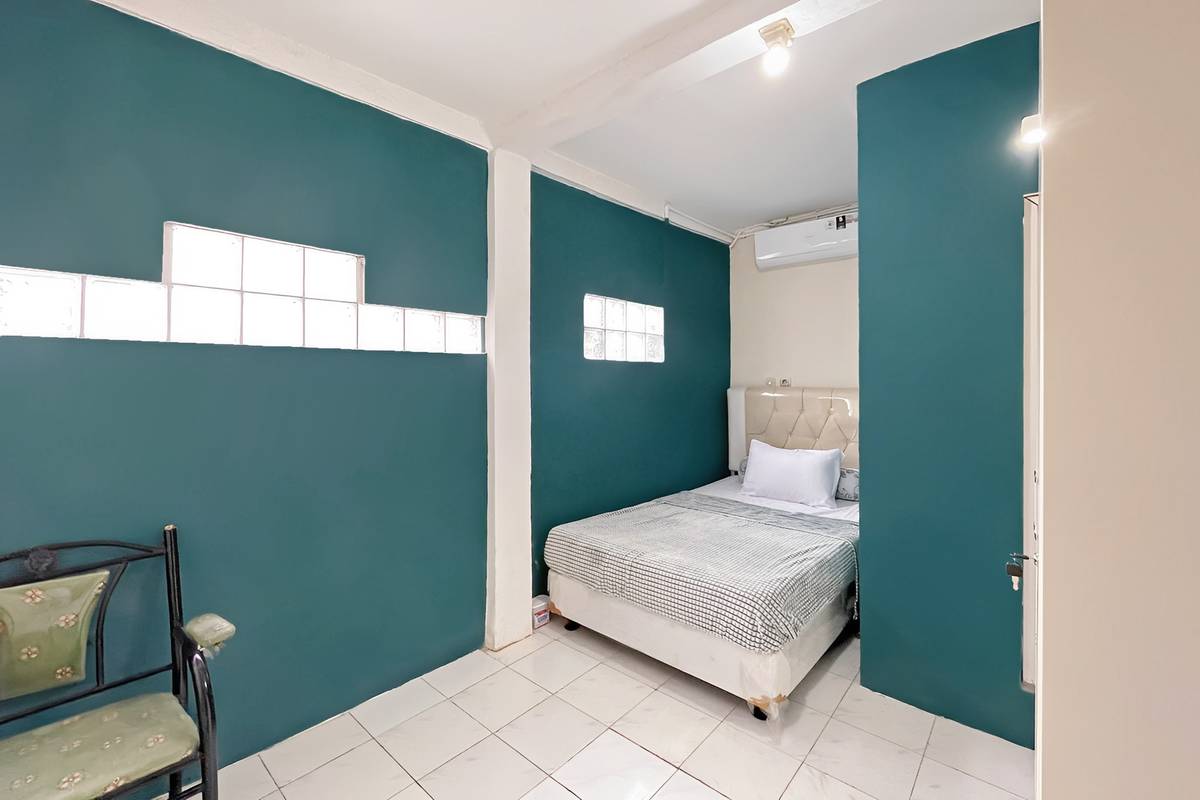 https://images.rukita.co/buildings/building/f2df58a1-3b8.jpg