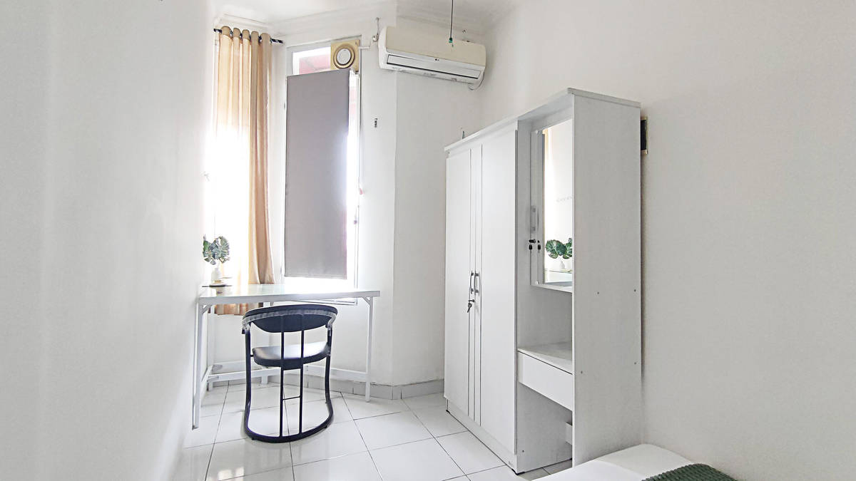 https://images.rukita.co/buildings/building/f45729ef-b9b.jpg