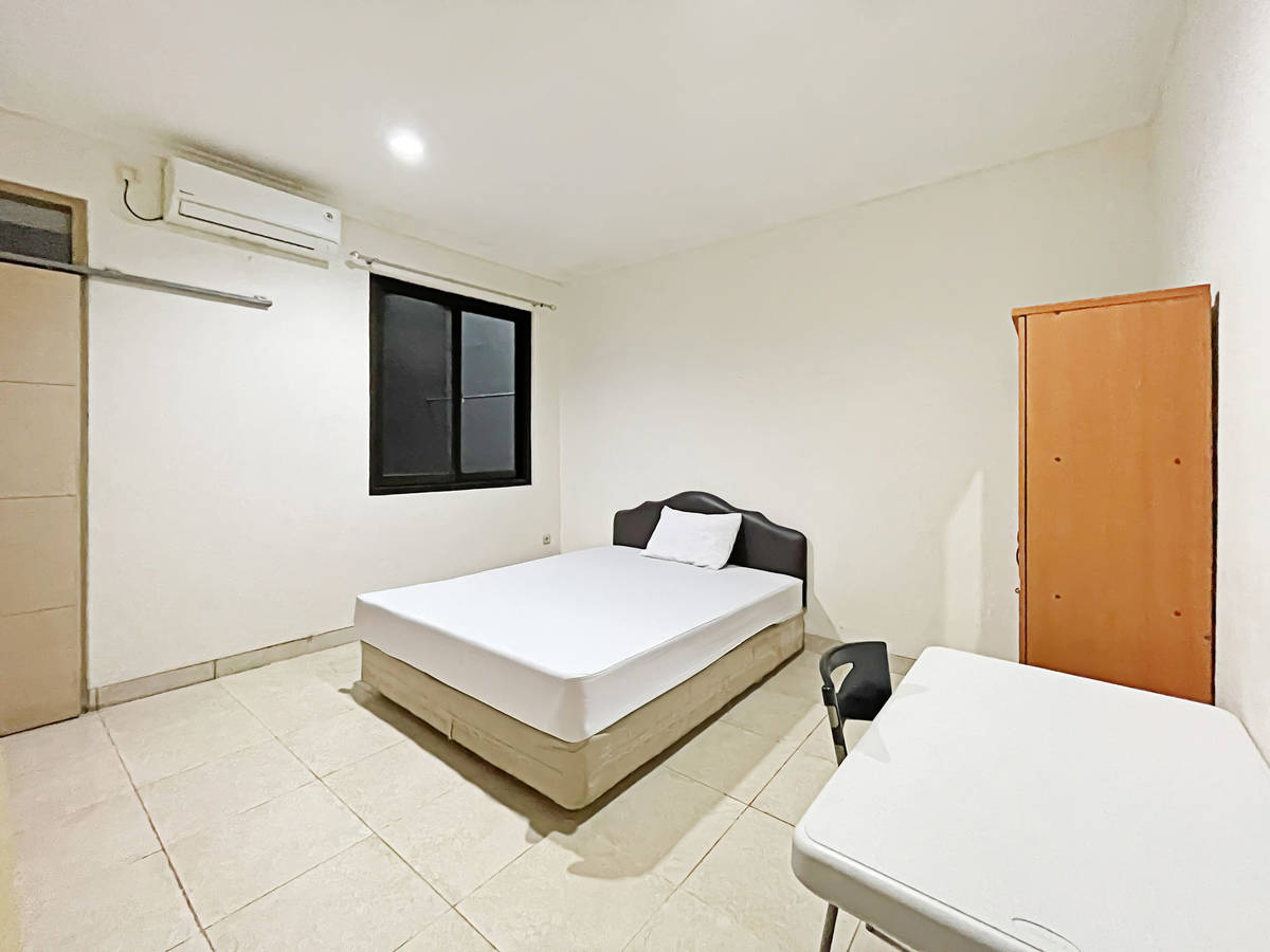 https://images.rukita.co/buildings/building/f4fb6d31-2d0.jpg