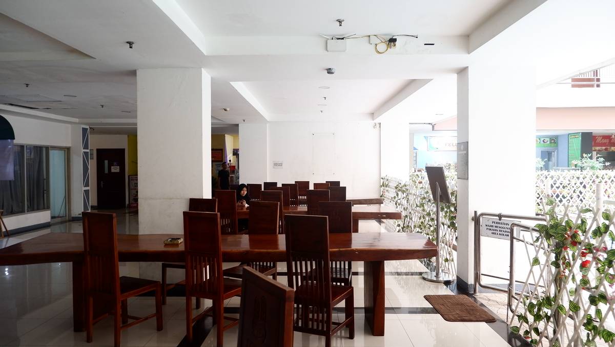 https://images.rukita.co/buildings/building/f50e3b75-2e2.jpg