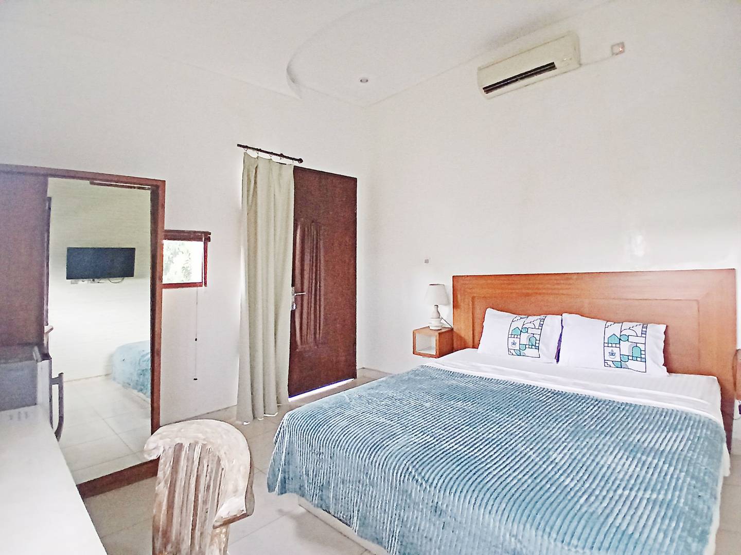 Foto Rukita Unit Saren Guesthouse Canggu Bali