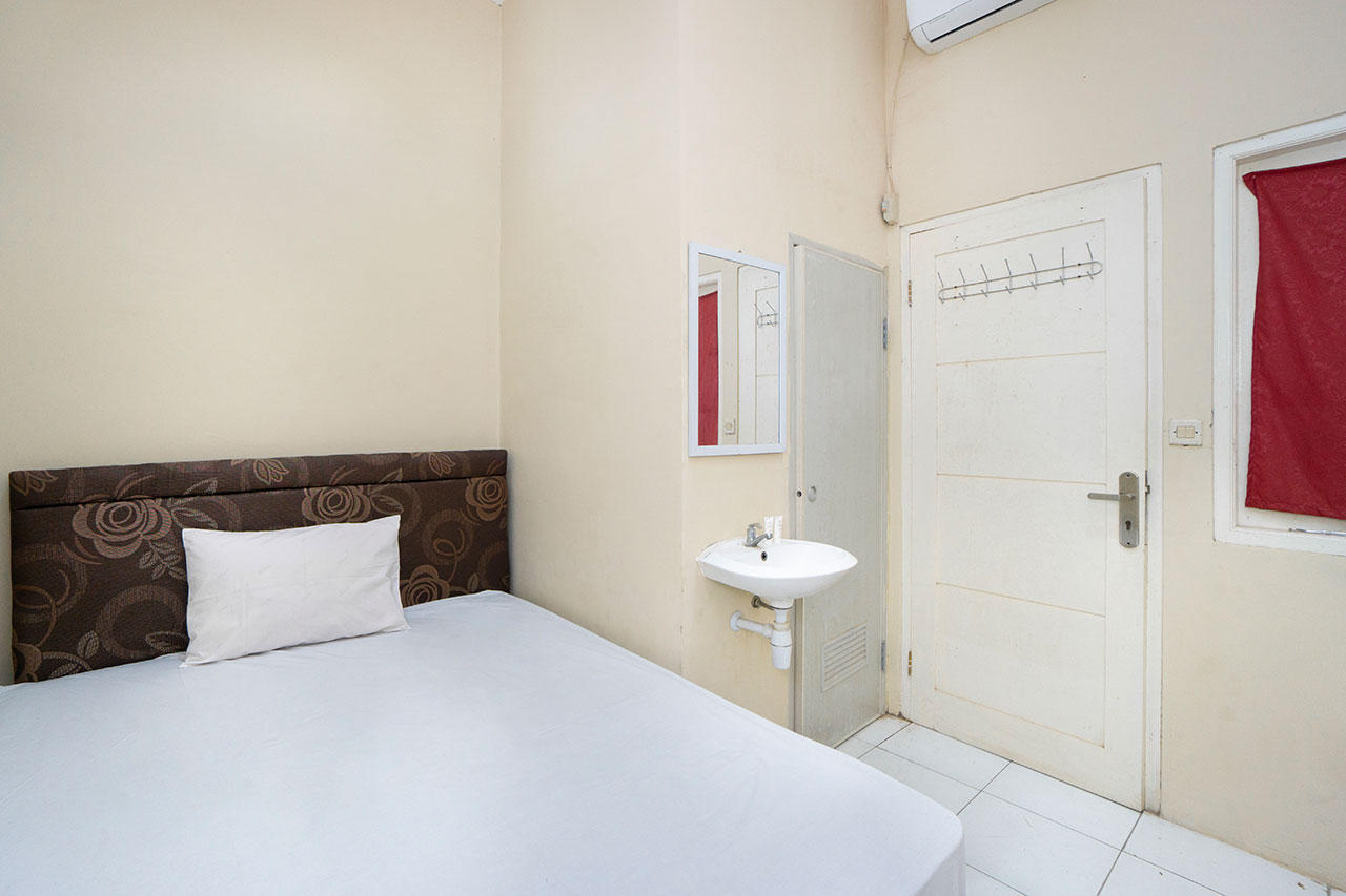 https://images.rukita.co/buildings/building/f62b34db-0a8.jpg