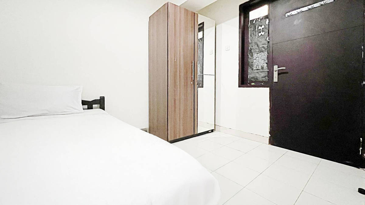 https://images.rukita.co/buildings/building/f63cedb5-826.jpg