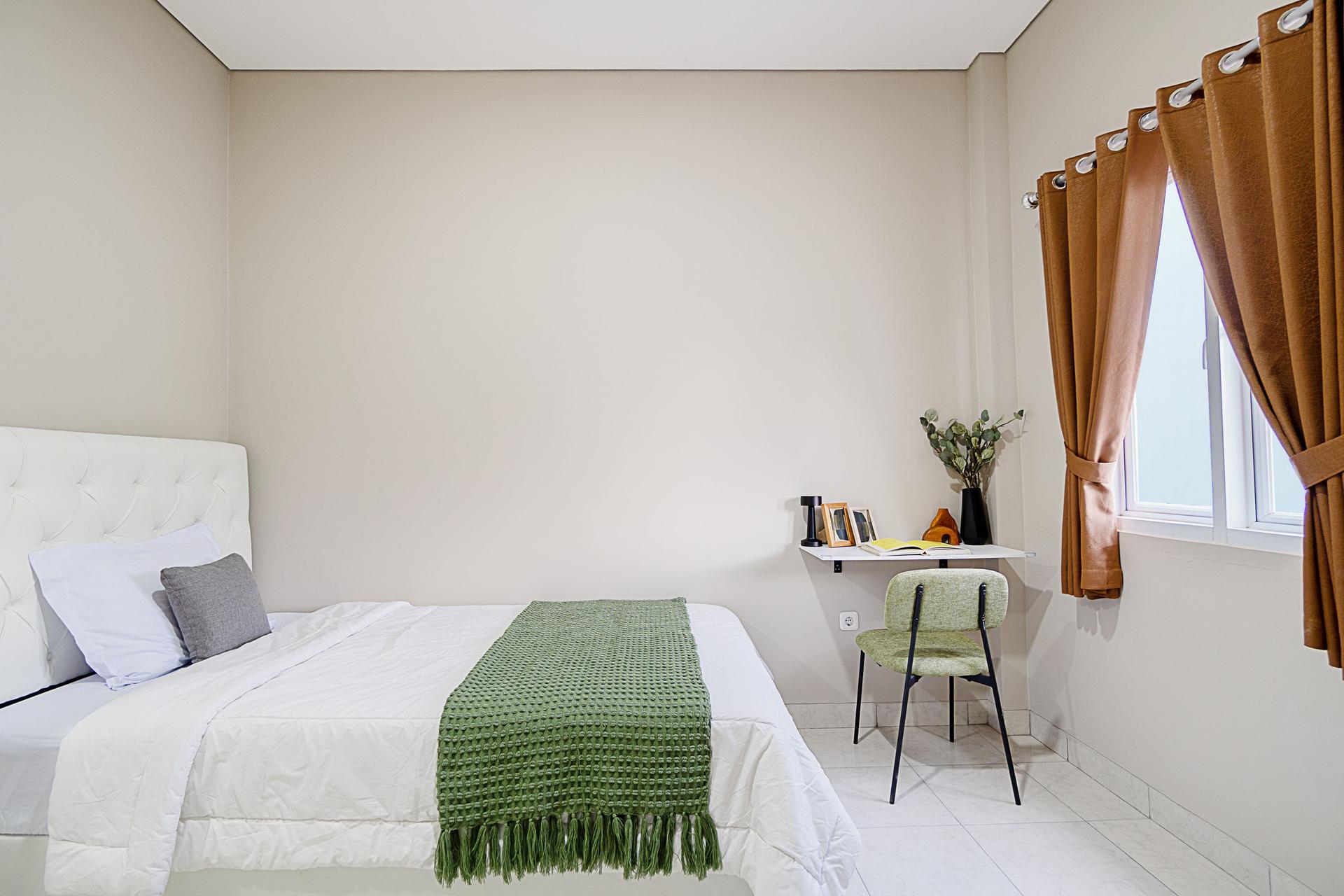 https://images.rukita.co/buildings/building/f6f5b8af-5ba.jpg