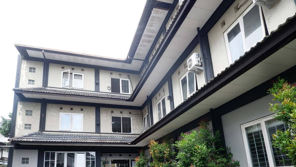 https://images.rukita.co/buildings/building/f7e57546-a02.jpg