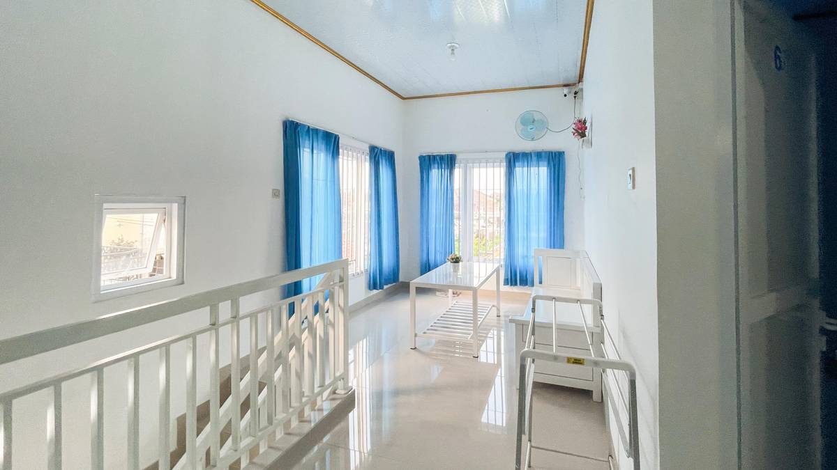 https://images.rukita.co/buildings/building/f9213c49-b75.jpg