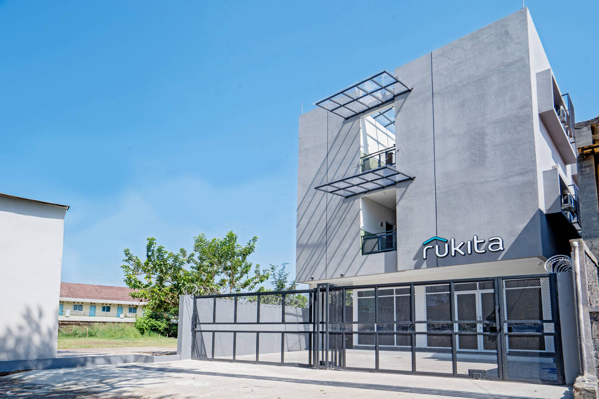 https://images.rukita.co/buildings/building/fa1d06a6-4b9.jpg