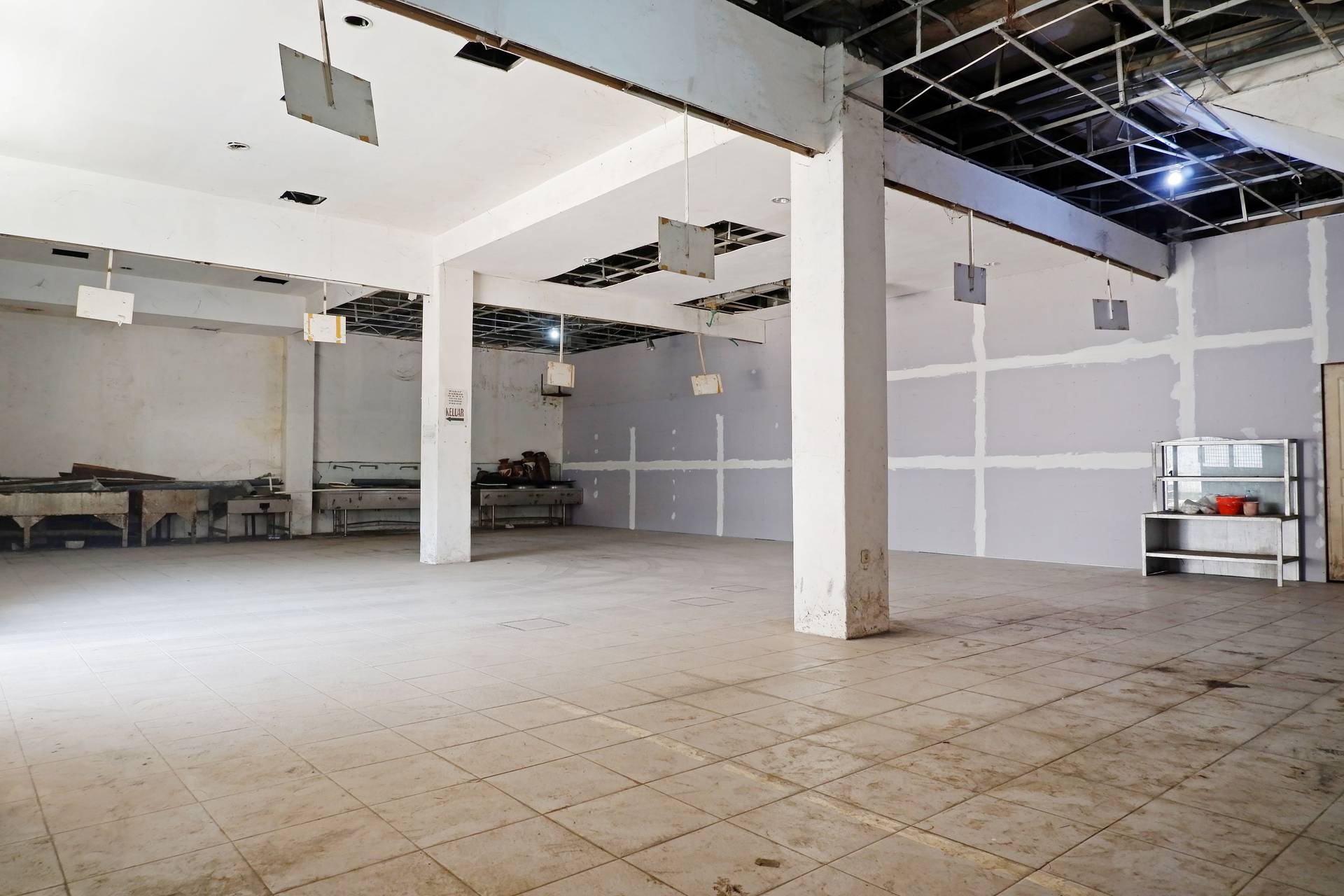 https://images.rukita.co/buildings/building/fad5c2fc-34c.jpg