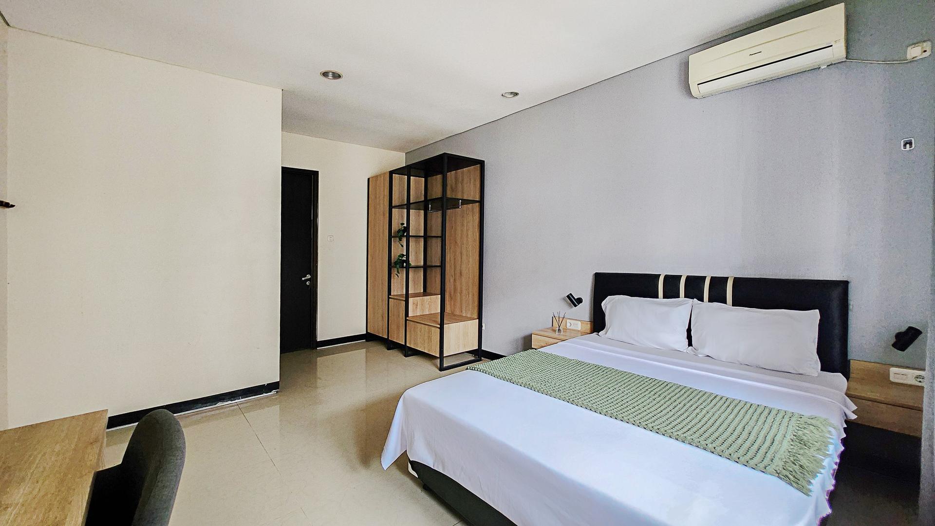 https://images.rukita.co/buildings/building/fb359e38-087.jpg