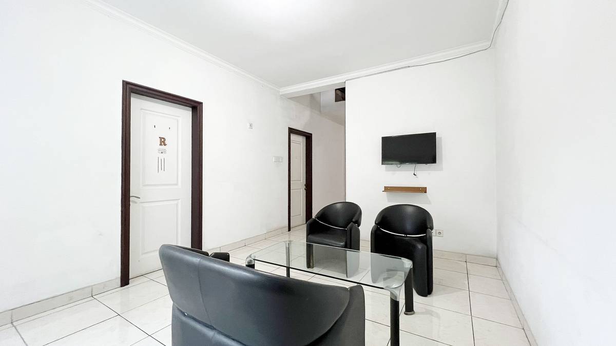 https://images.rukita.co/buildings/building/fcb7684c-b9d3-43b9-b22c-239933431613.jpg
