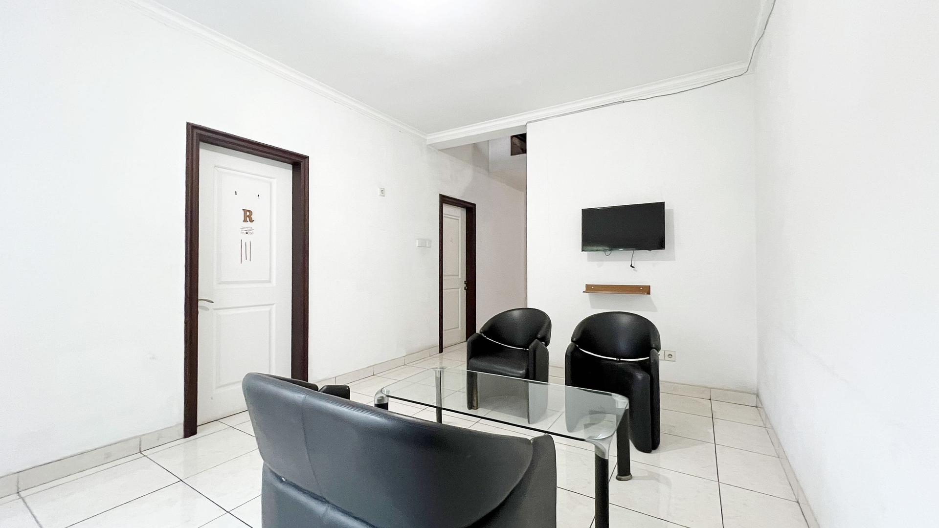 https://images.rukita.co/buildings/building/fcb7684c-b9d3-43b9-b22c-239933431613.jpg